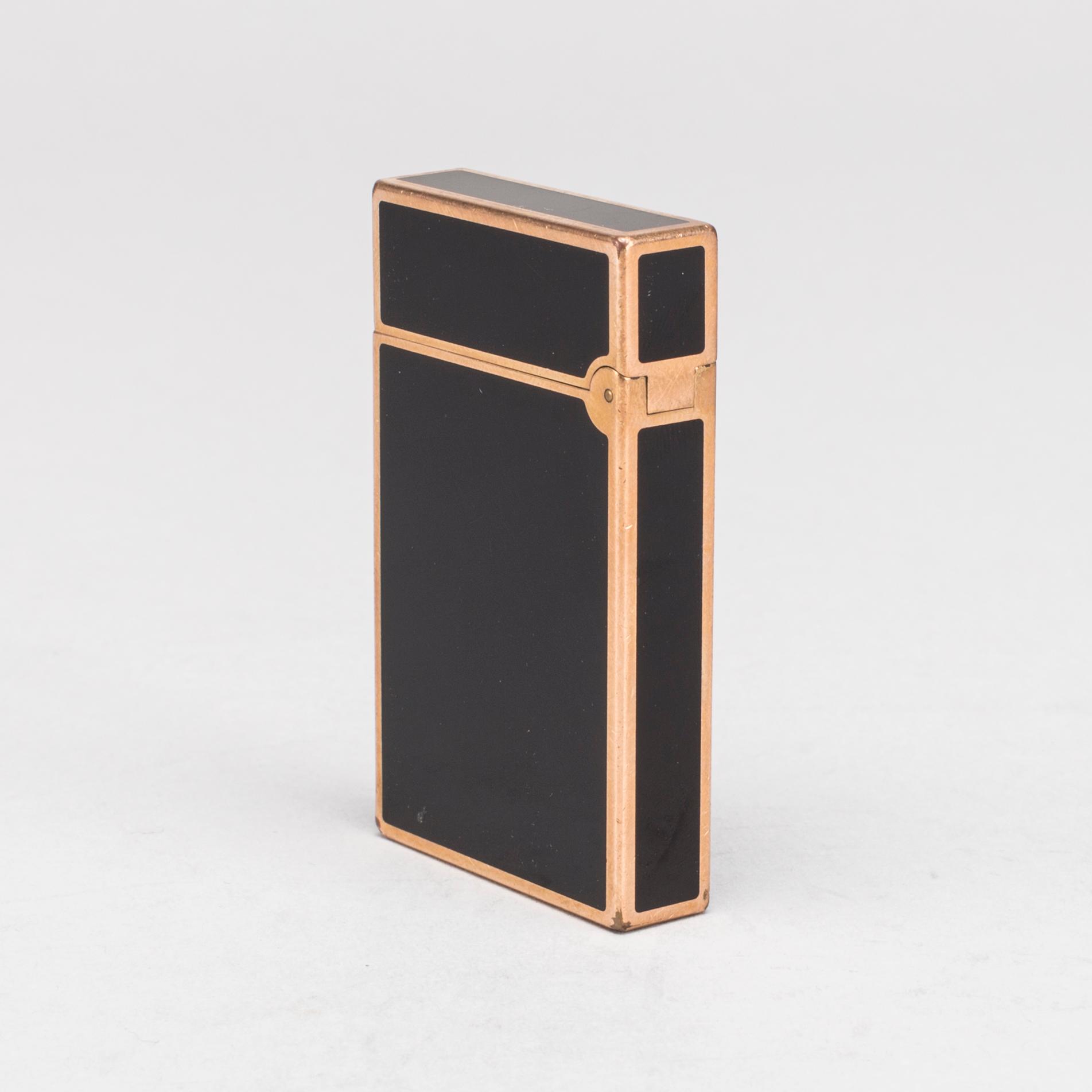 A Dupont de Paris lighter, second half of the 20th century.