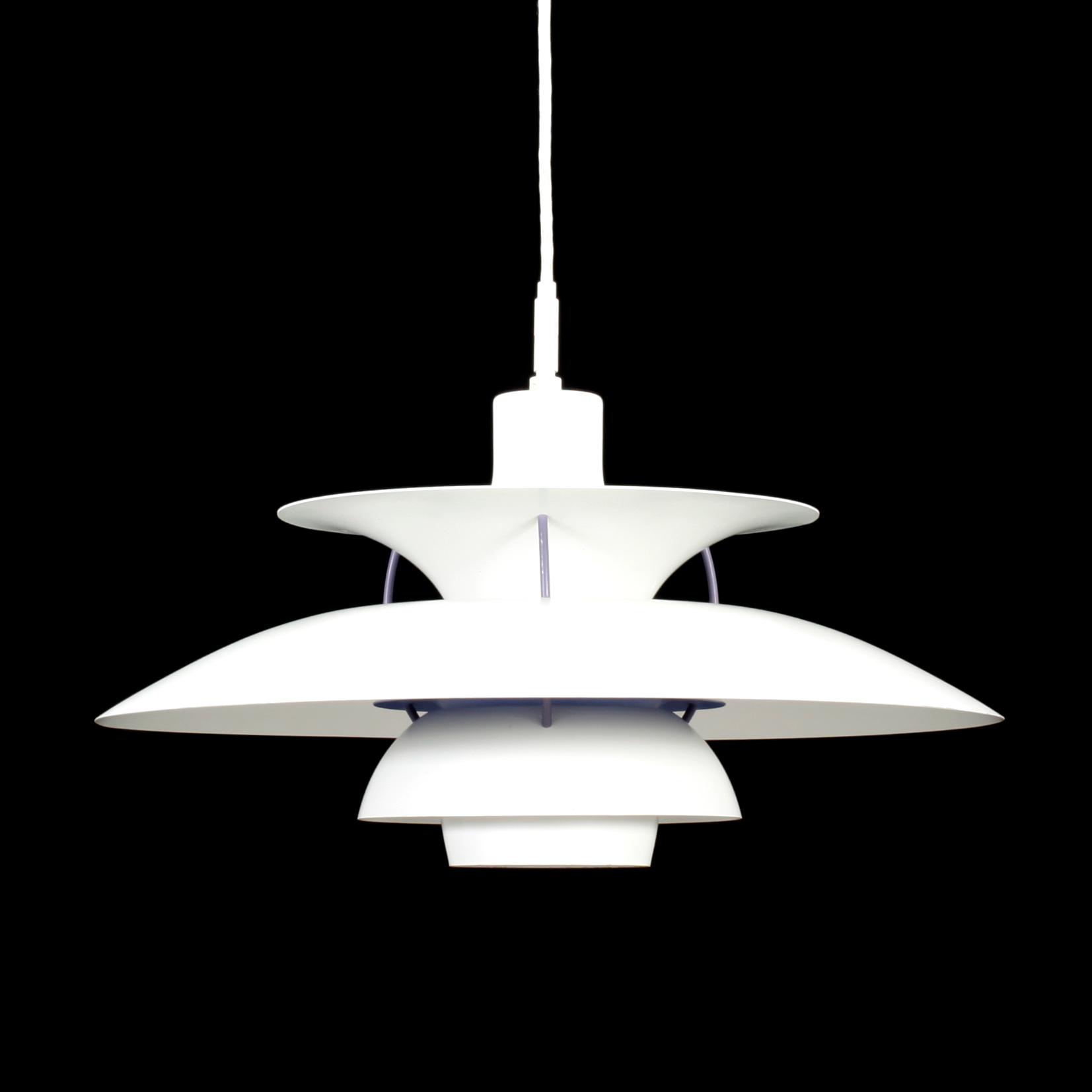 TAKLAMPA, "PH 5", Poul Henningsen för Louis Poulsen & Co, Danmark, 1900-talets andra hälft.