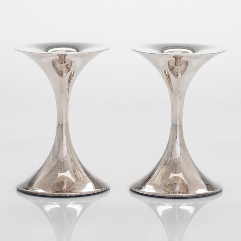 Tapio Wirkkala, a pair of 'Trumpet' silver candlesticks, Kultakeskus, Hämeenlinna 2011.