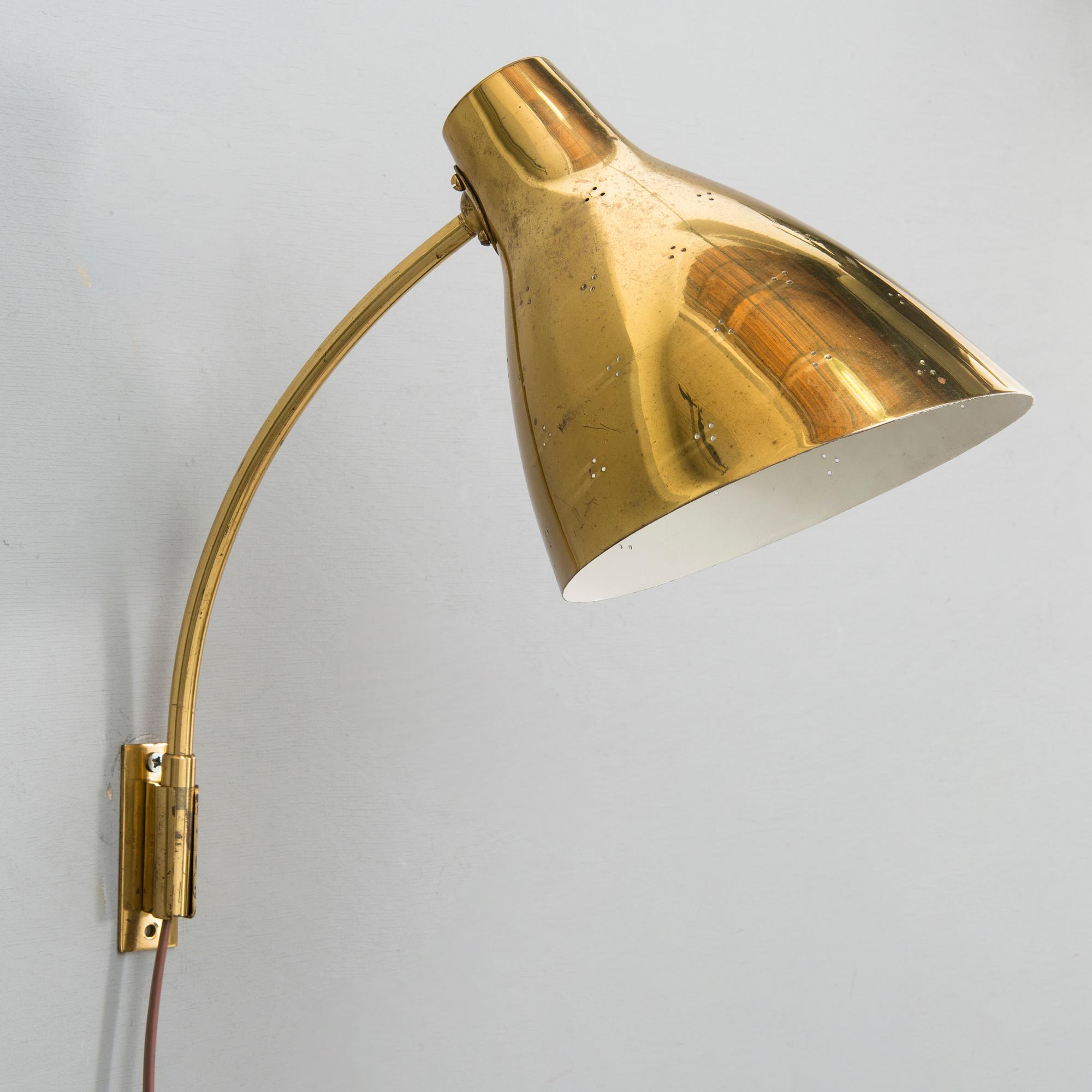 LISA JOHANSSON-PAPE, seinävalaisin, malli 3055, Stockmann Orno 1900-luvun puoliväli.