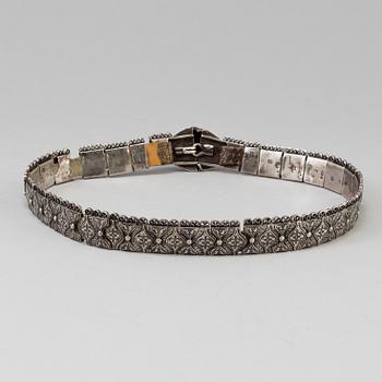 A silver belt, probably Caucasian, around 1900.