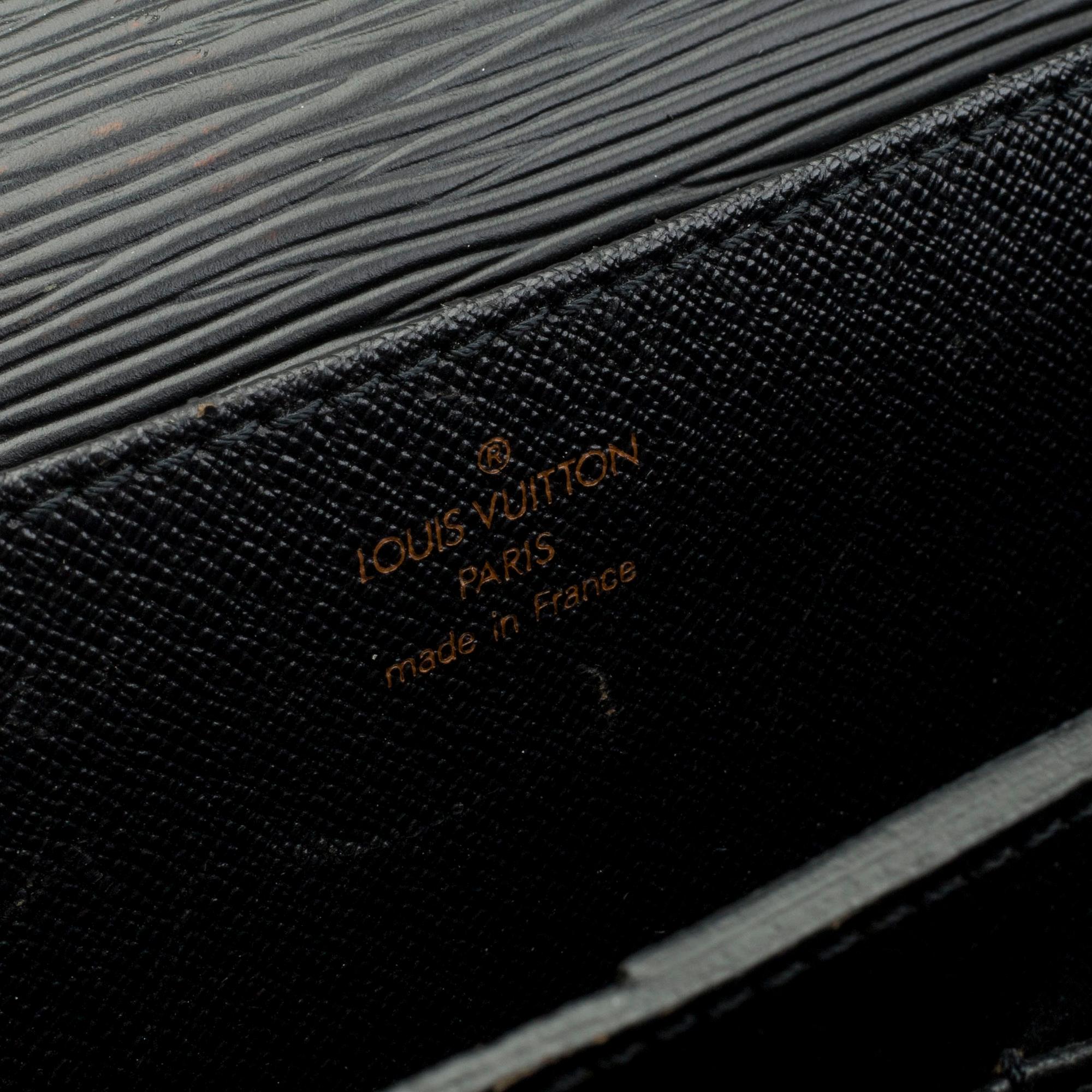 A LOUIS VUITTON AMBASSADOR BRIEFCASE.