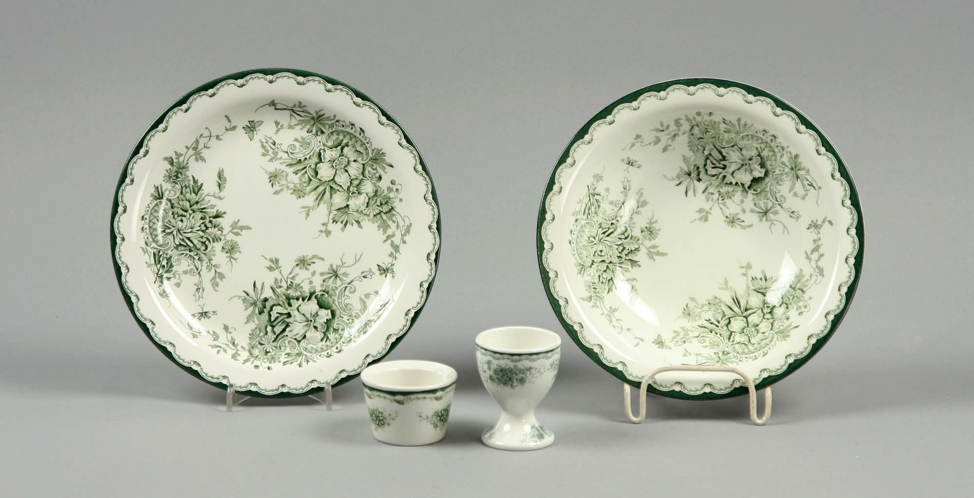 MATSERVIS, 124 delar, fältspatsporslin, "Gröna Anna",  Rörstrand.