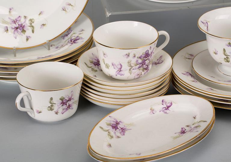 MATSERVIS, porslin, 147 delar,"Viol" Rörstrand, 1900-talets första del.