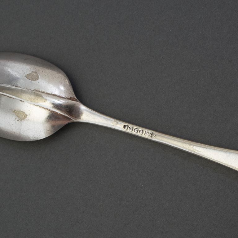 4 + 13 18th and 19th century silver spoons.