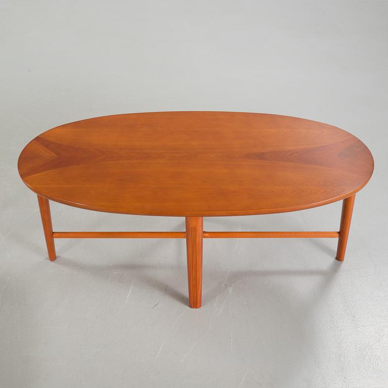 A Sofa table and 2 side tables from around the year of 2000,