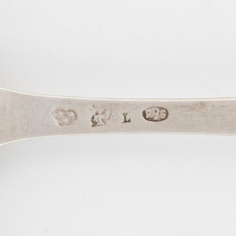 A set of Swedish Silver Table Spoons, including Petter Davidsson, Norrköping 1769 (8 pieces).