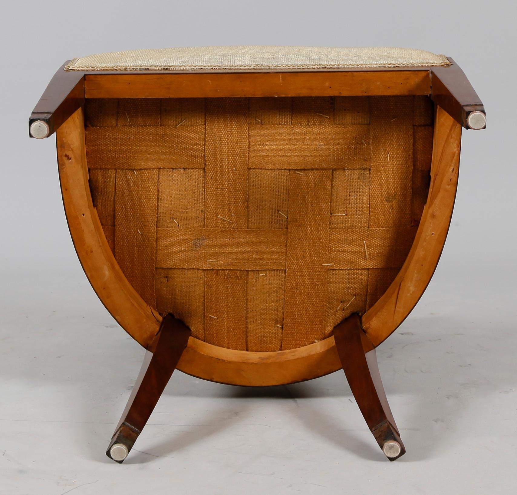 KARMSTOL, empire, 1800-talets första hälft.