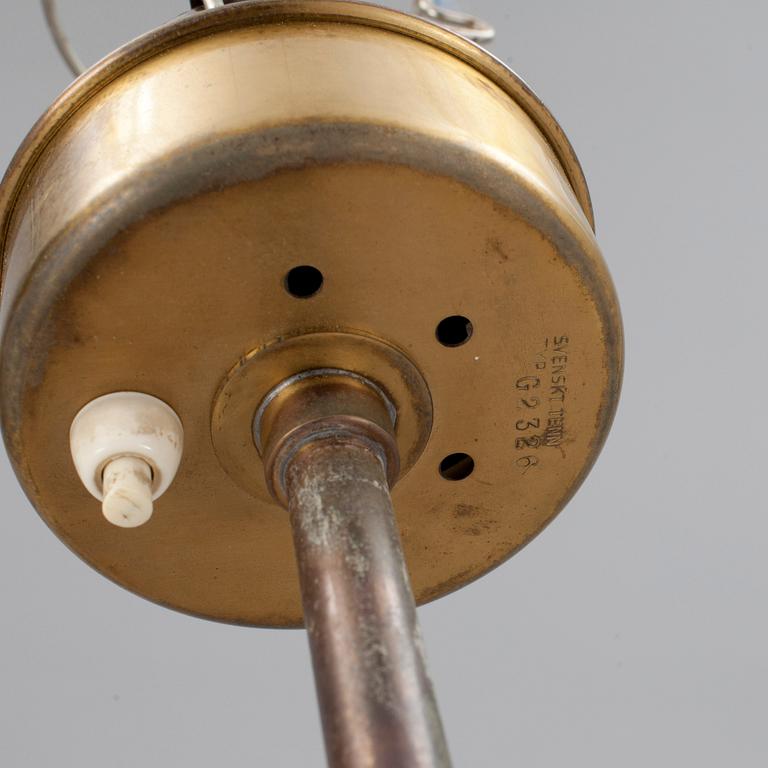 GOLVLAMPA, mässing, design Josef Frank, Firma Svenskt Tenn, modell 2326.