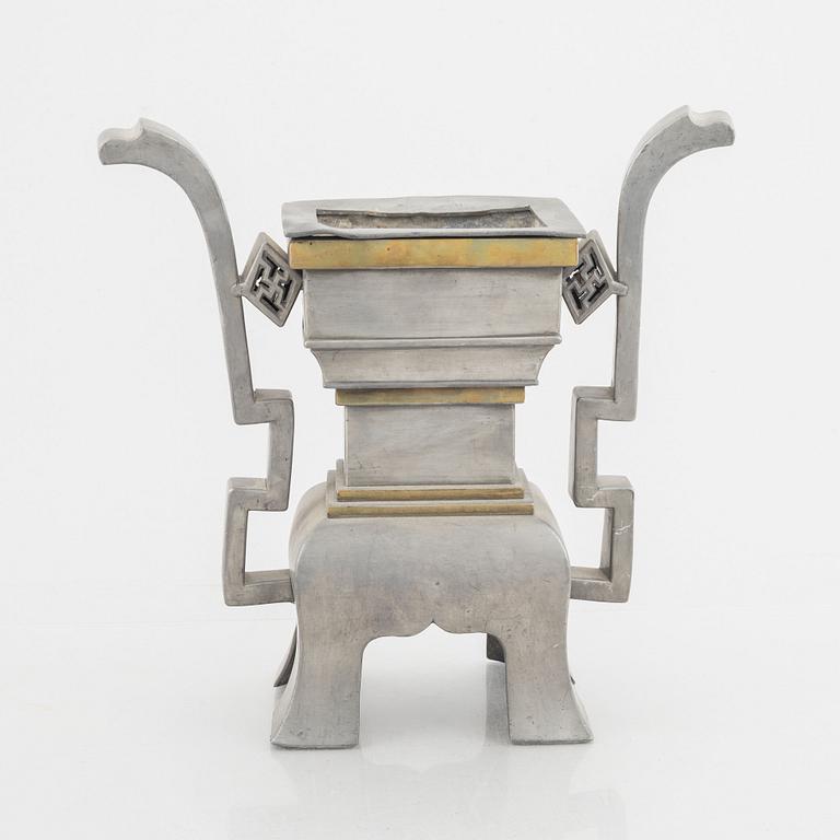 A Pewter incense burner, China, late Qing dynasty, around 1900.