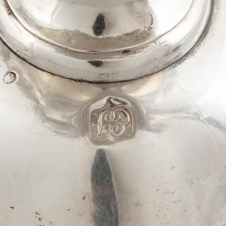 Petter Wigren, strösockerskålar med lock, ett par, silver, Malmö 1851.