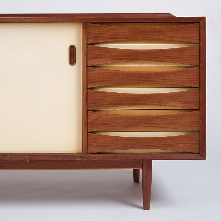 Arne Vodder, a teak sideboard, model 29, Sibast Møbler Denmark 1950-60's.