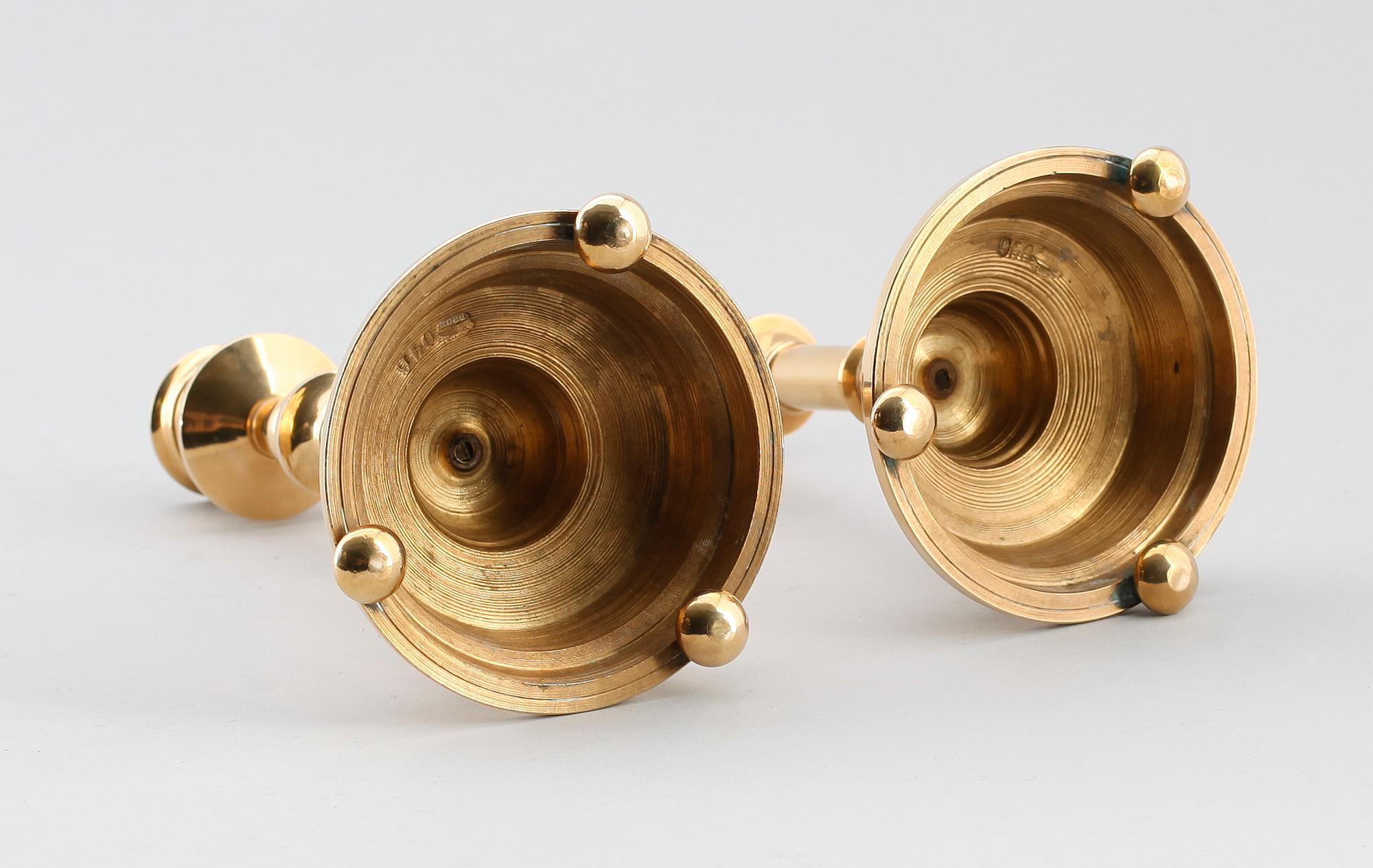 LJUSSTAKAR, 1 par, mässing, Gusum Bruk, 1900-talets första hälft.