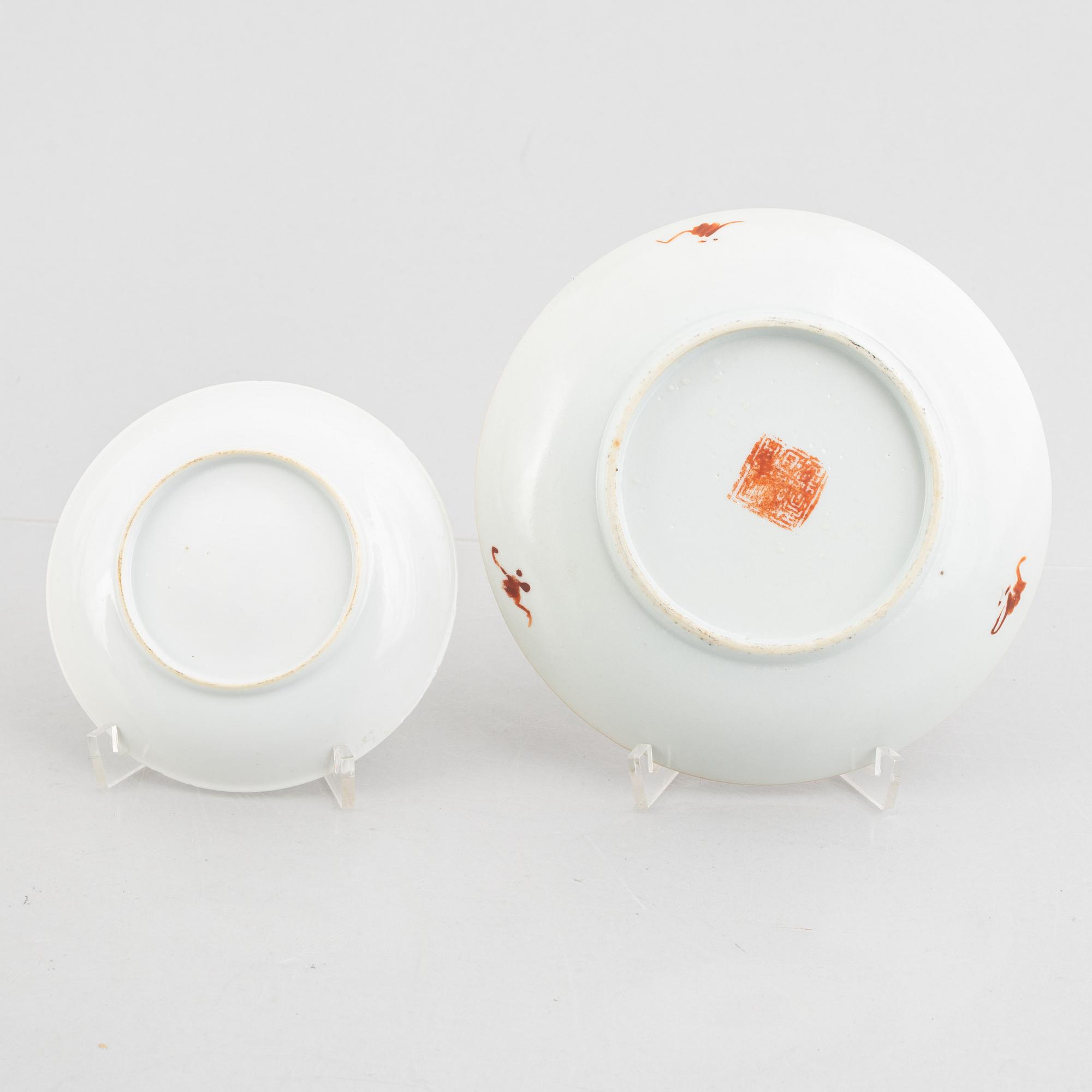 A Chinese famille rose porcelain sauce boat and five dishes, Qing dynasty, 18th and 19th century.