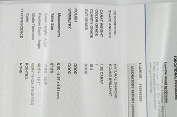 HÄNGE, med briljantslipad diamant ca 1.52 ct. Vikt 4,7 gram.