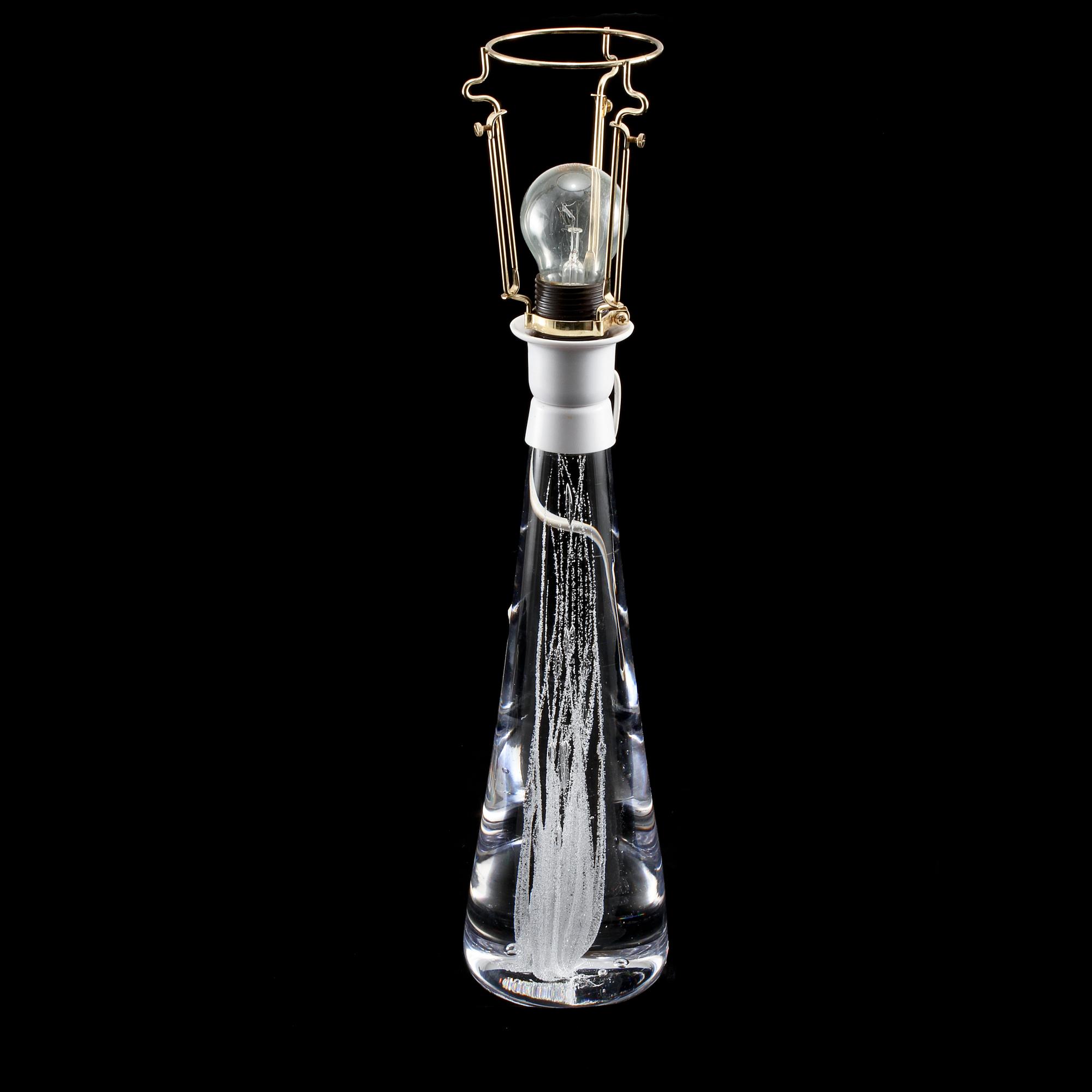 BORDSLAMPA, Vicke Lindstrand, Kosta, 1900-talets fjärde kvartal.