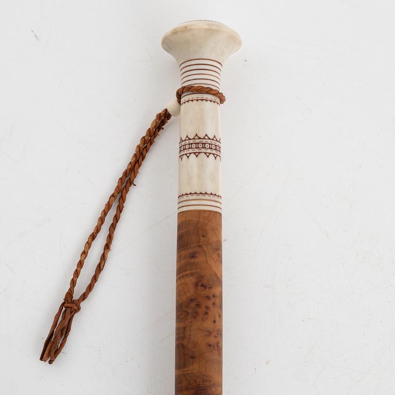 Thore Sunna, a staff, signed Thore Sunna.