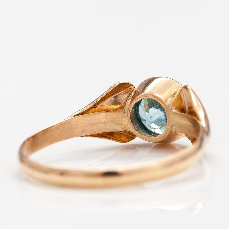 A 14K gold ring with a blue zircon. Helle Väinö, Turku 1960.