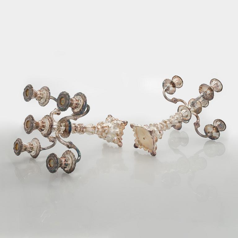 Kynttelikköpari, barokkityyliset, hopea, Kultakeskus, Hämeenlinna 2007-2008.