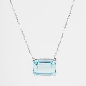 COLLIER, med smaragdslipad akvamarin.
