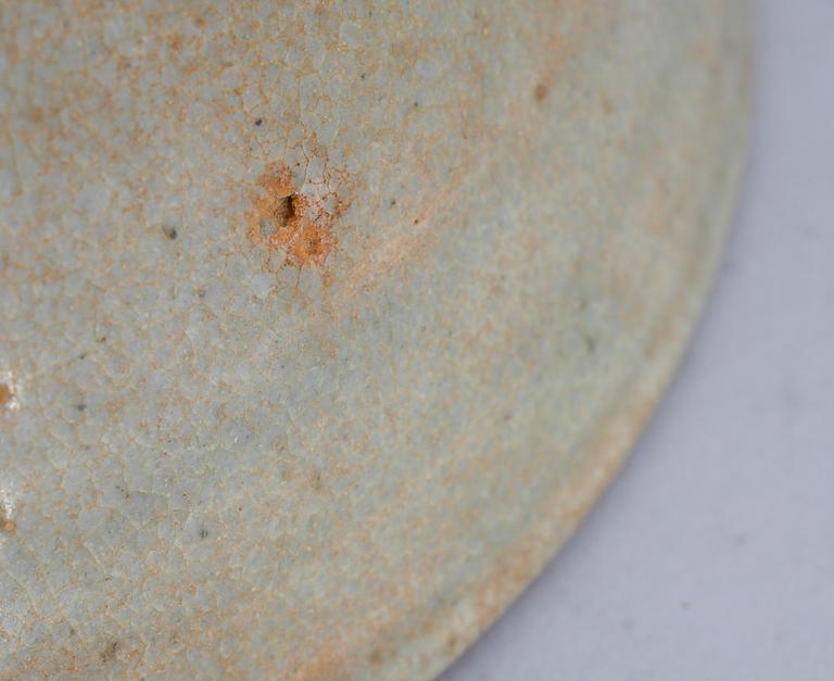 SKÅL samt VAS, celadon och keramik, troligen Vietnamn, 1600-tal.