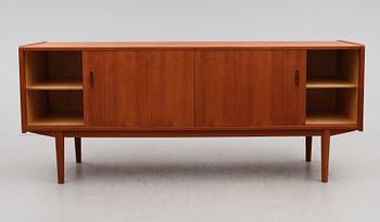 SIDEBOARD, "Trio", Nils Jonsson, Troeds, 1900-talets andra hälft.