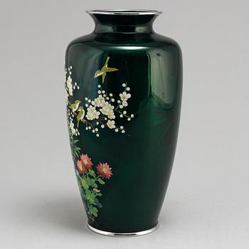 A large Japanese enameled vase, 20th Century.