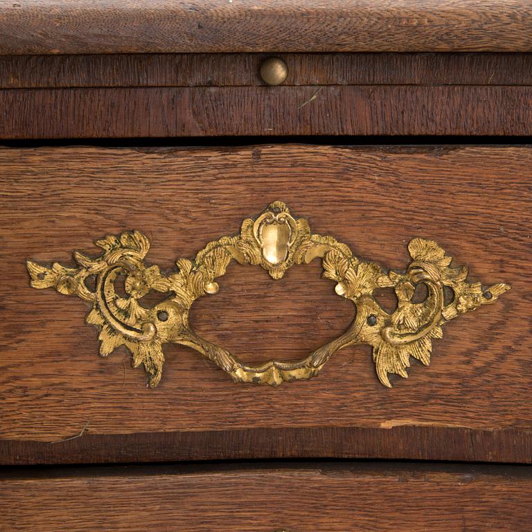 A CHEST OF DRAWERS, baroque 1760-60s.