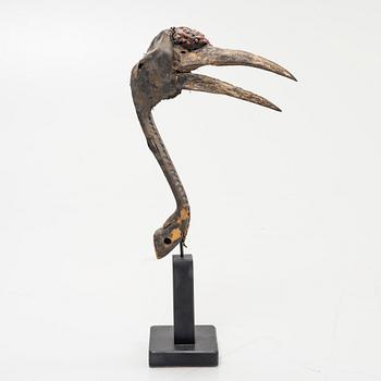 Twelve sculptures, reportedly from Makonde, Tanzania, Luba, Congo, and moore, from the second half of the 20:th century.