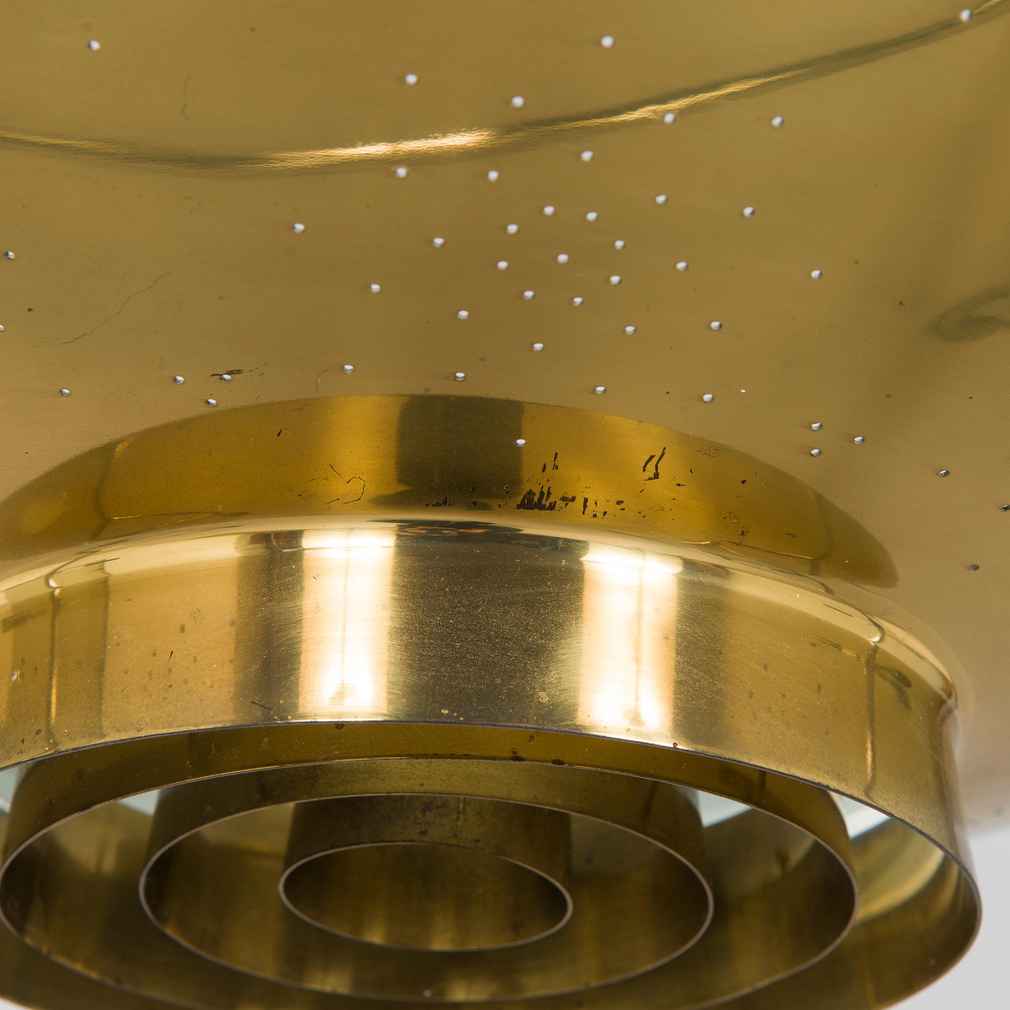 Paavo Tynell, a mid-20th-century '9060' pendant light for Taito, Finland.