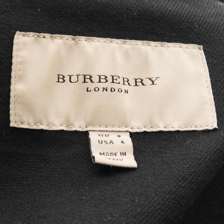 KAVAJ, Burberry.