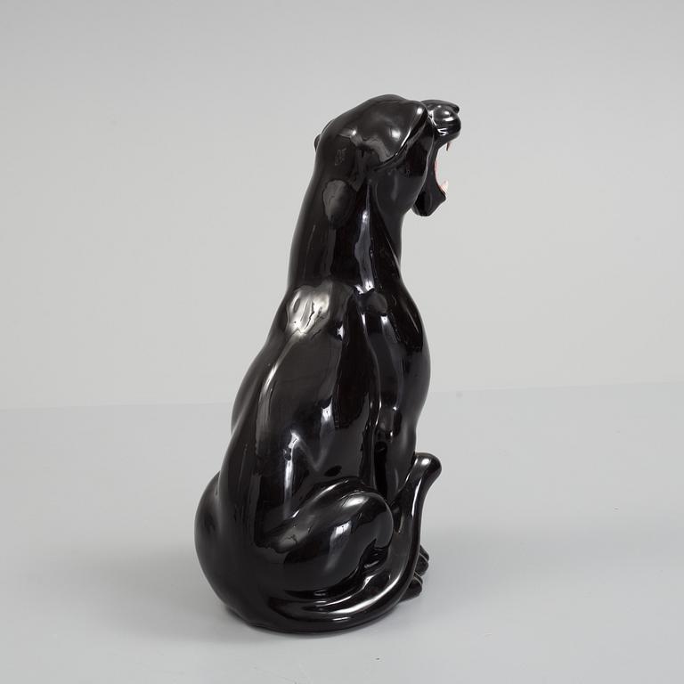 An Italian ceramic figurine of a panther, 1970's/80's.