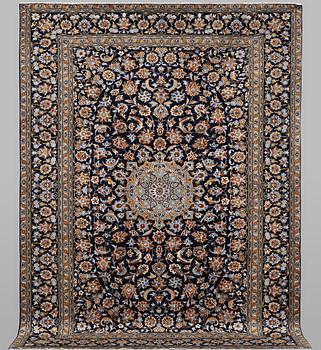 A carpet, Kashan, ca 348 x 237 cm.