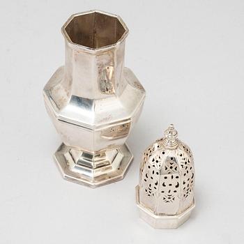 MARTIN HALL & CO LTD, a silver sugar shaker, Birmingham 1928.