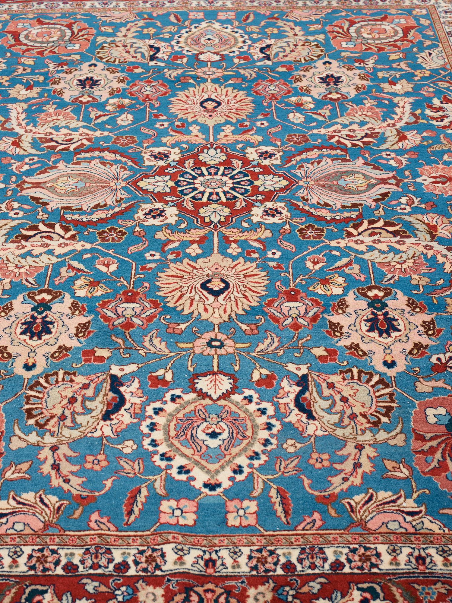 MATTO, a semi-antique Tabriz, ca 359,5 x  259 cm.