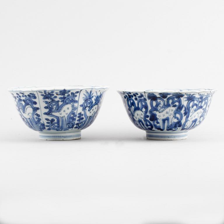 Two blue and white bowls, Ming dynasty, Wanli (1573-1612).