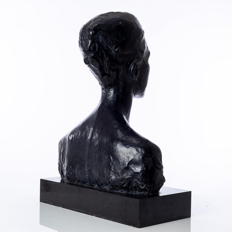 Gudmar Olovson, sculpture. Signed. Numbered. Foundry mark. Bronze, total height 66 cm, length 50 cm.