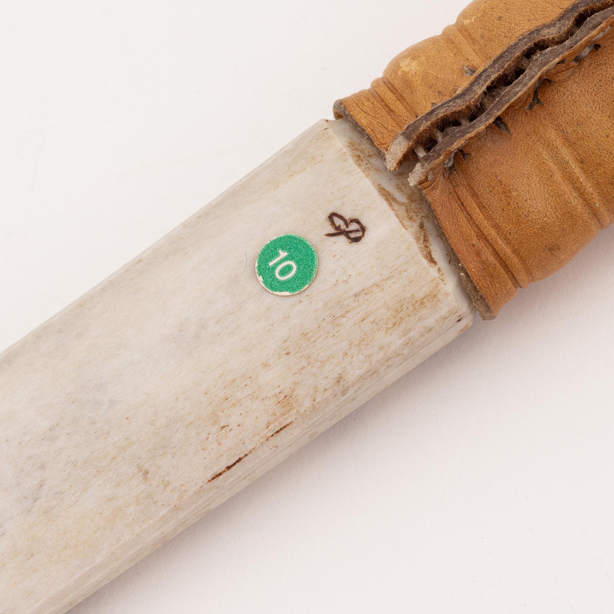 A reindeer horn knife by Esse Poggats, before 1963, signed.