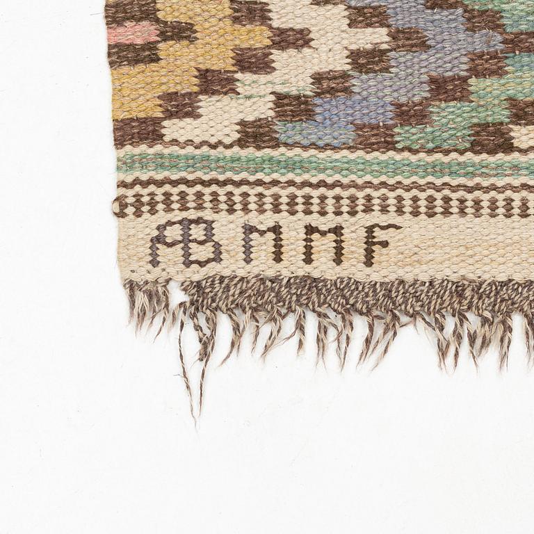 a carpet, "Vit botten", flat weave, ca 241 x 120 cm, signed AB MMF.