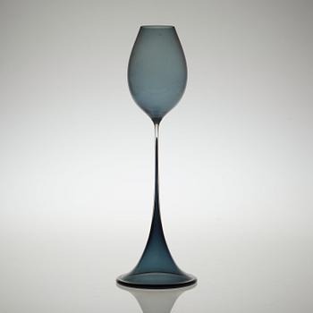 A Nils Landberg glass goblet, Orrefors.