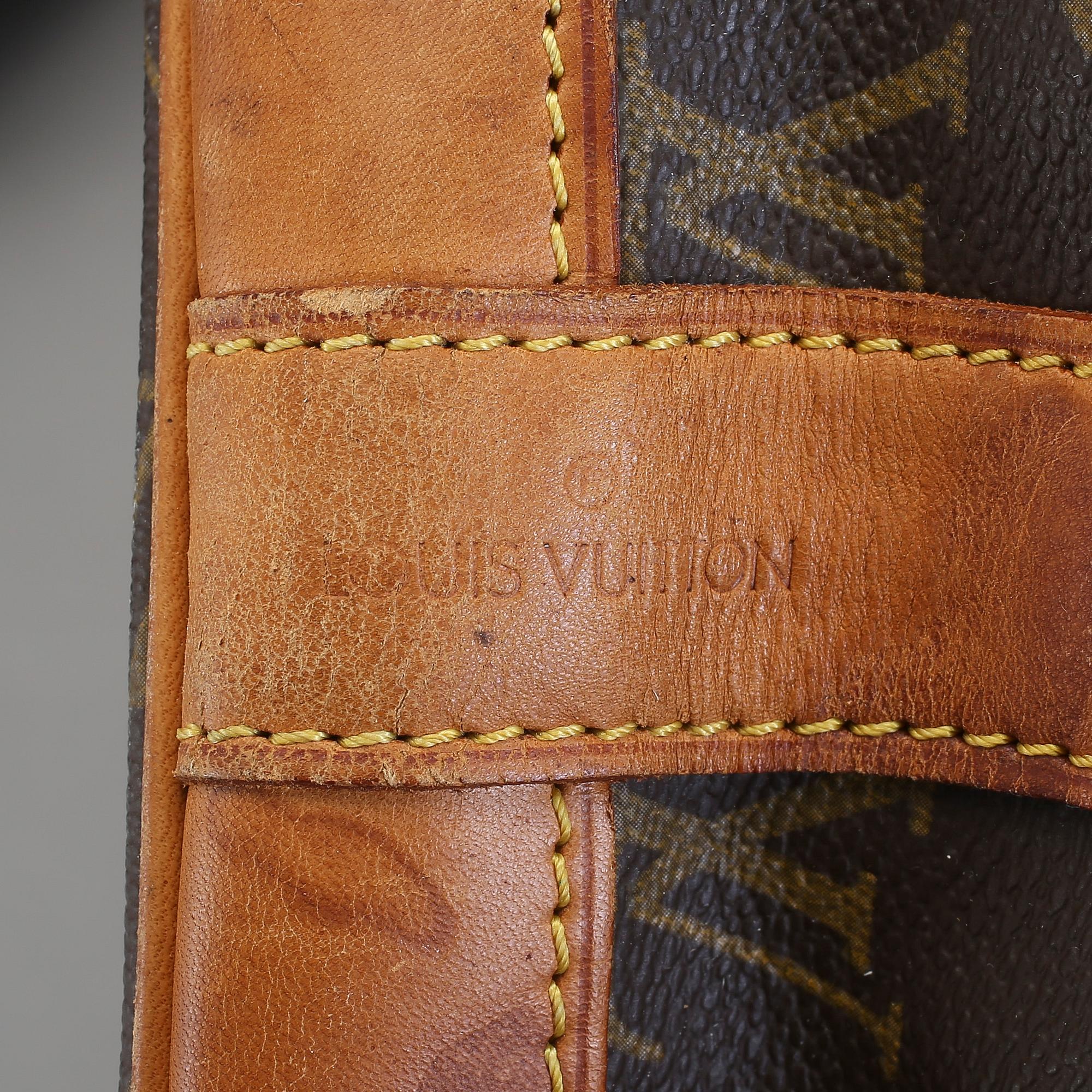 VÄSKA, "Cruiser 40", Louis Vuitton.