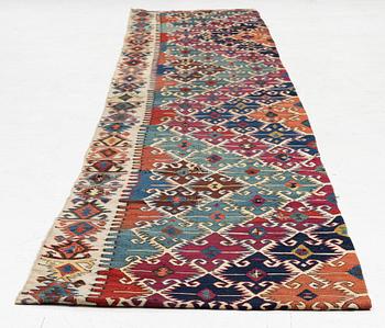 Matta, antik Sivrihisar kelim, Eskişehir området, ca 374 x72 cm.