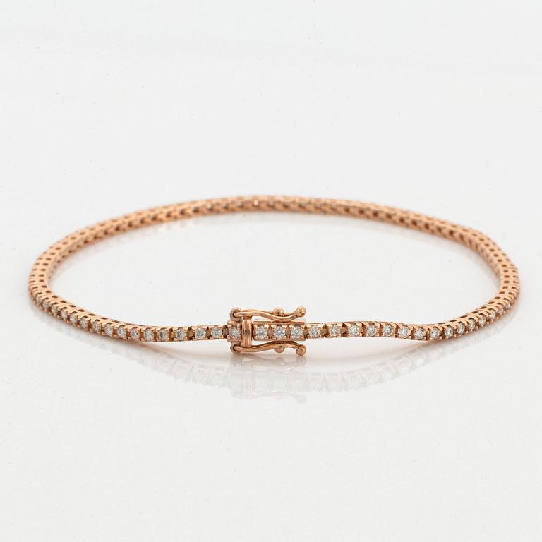 Brilliant-cut diamond bracelet.