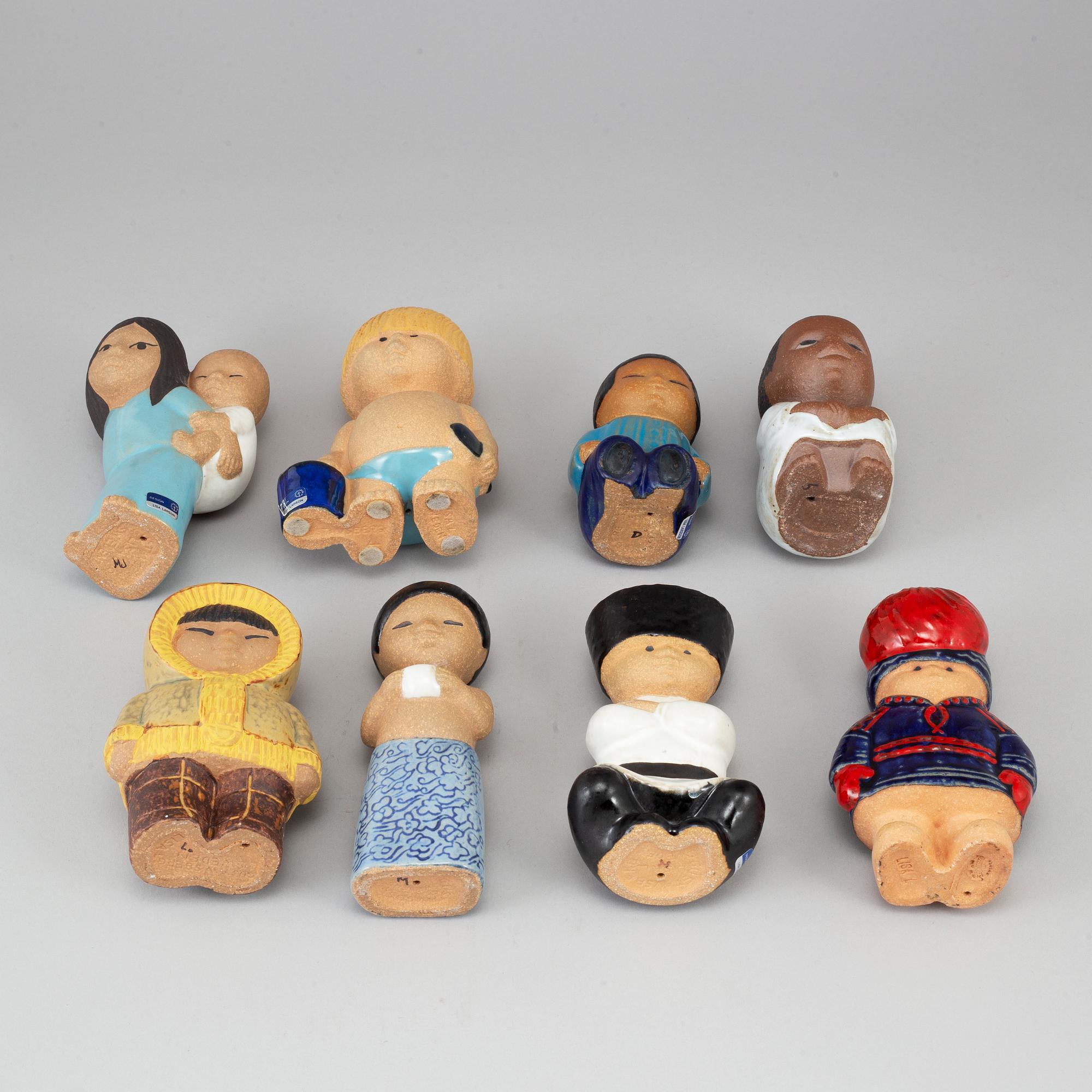 LISA LARSON, figuriner, stengods, 8 st, "All världens barn", Gustavsberg.