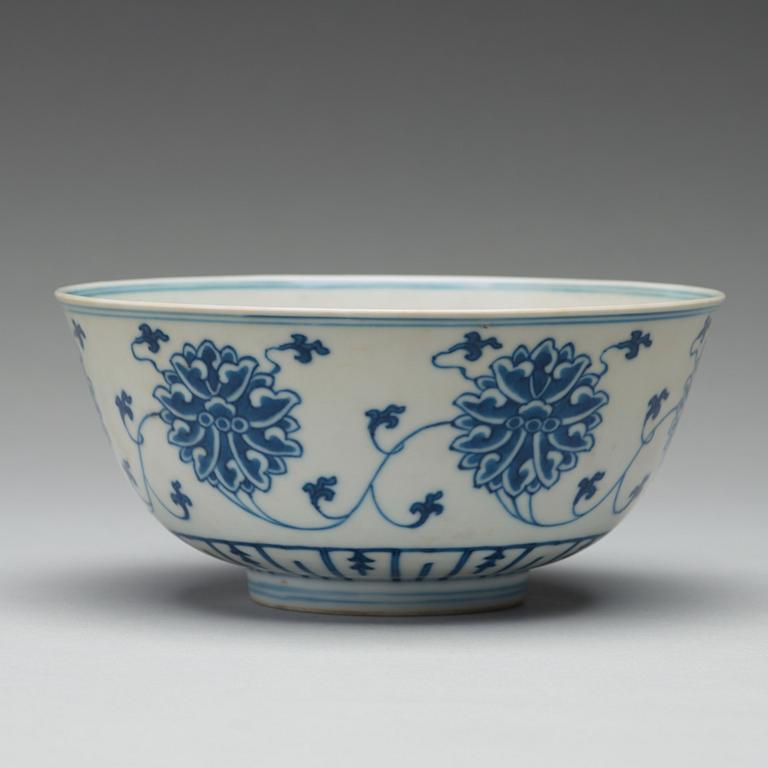 SKÅL, porslin, sen Qingdynasti, med Tongzhi sex karaktärers märke.