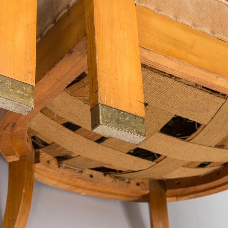 Adolf Koskinen, a pair of armchairs, manufactured by Elias Hollo Puunjalostustehdas, Finland, 1920s.