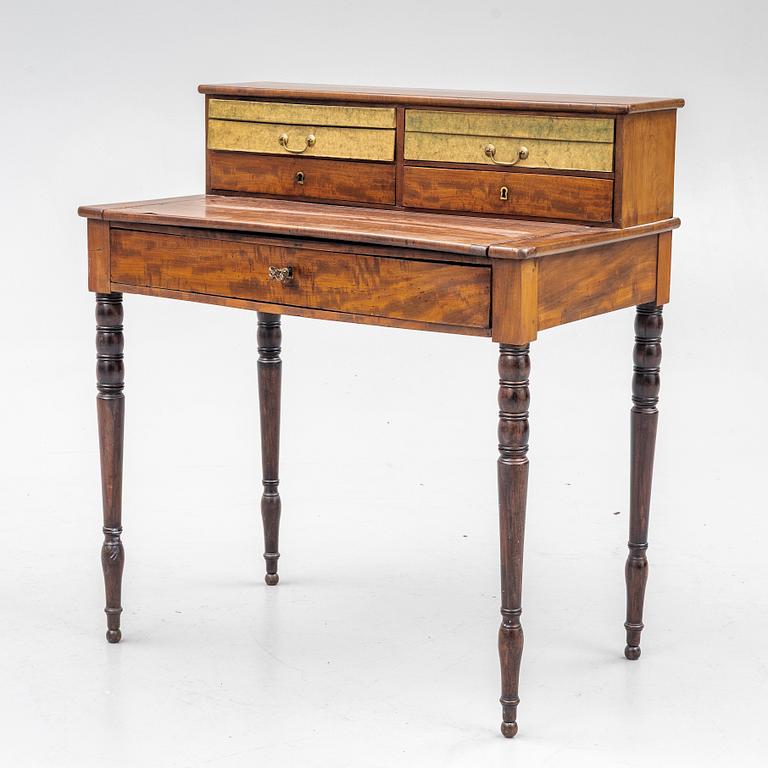 Ladies' writing desk. 19th century.
