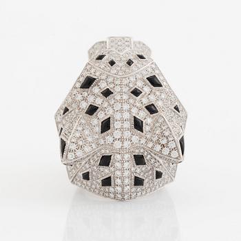 Cartier Panthère ring.