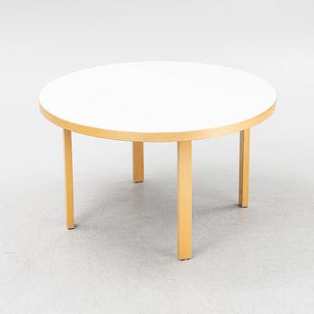 Alvar Aalto, a model 91 dining table, Artek, Finland.