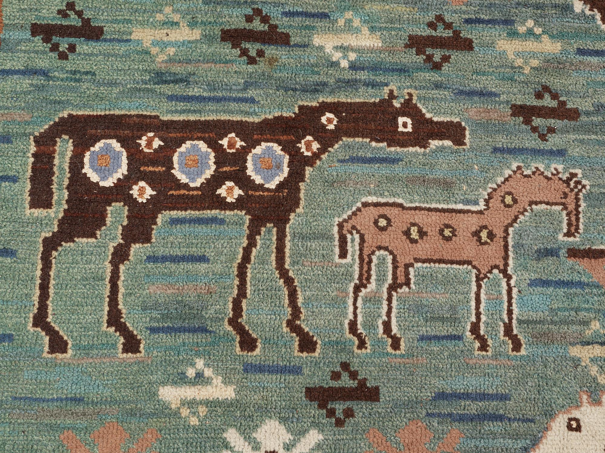 CARPET. "Hästbete". Flossa (knotted pile). Designed by Märta Måås-Fjetterström in 1915.